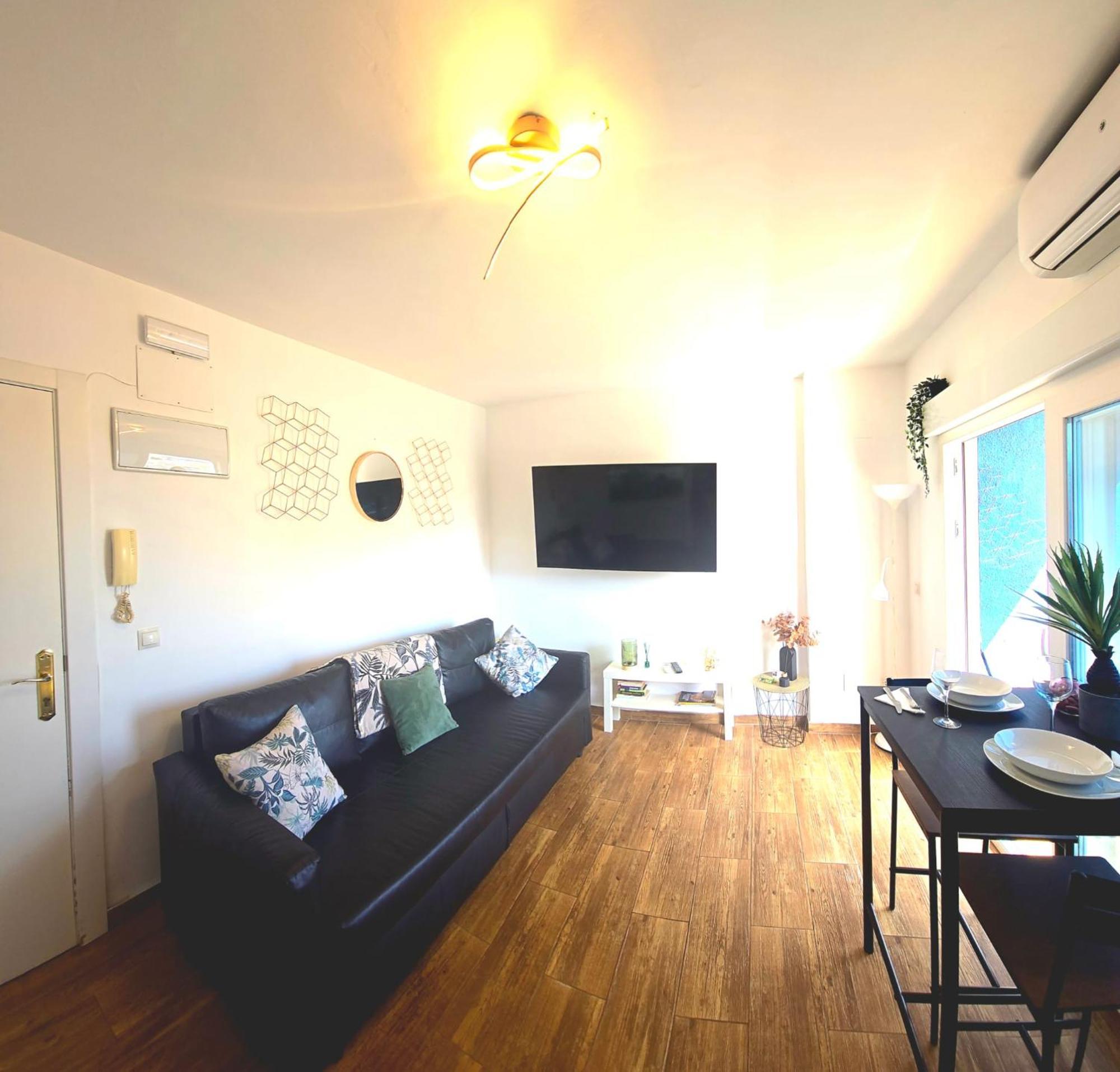 Bellevue Sea View Apartment By Namaste Elite 토레몰리노스 외부 사진